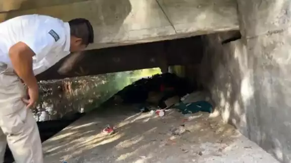 Momentos después llegaron al lugar de los hechos elementos de la Vicefiscalía Regional con sede en Carmen