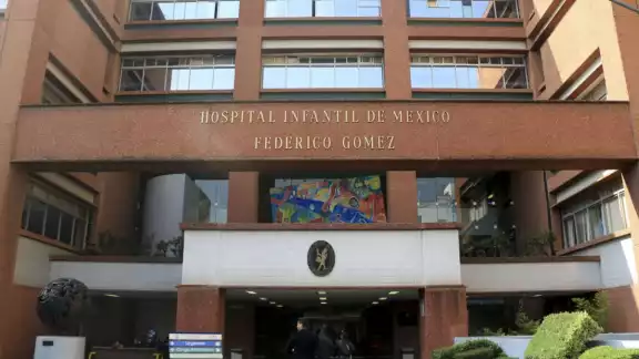 El Hospital Infantil de México ‘Federico Gómez’ opera al 100 por ciento, bajo los más estrictos estándares de calidad, aseguro la Secretaría de Salud