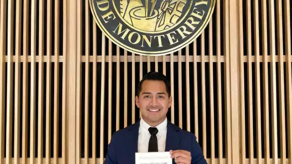 La presentación se realizó en la biblioteca del Tec de Monterrey La presentación se realizó en la biblioteca del Tec de Monterrey