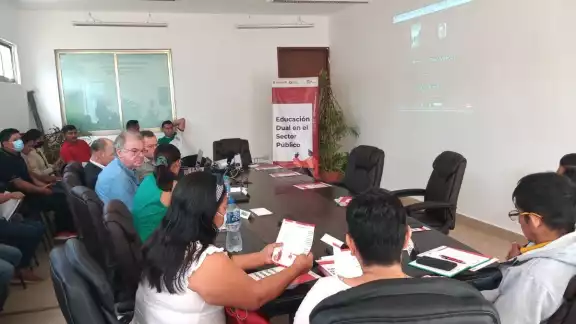 La Educación Dual objetivo incrementar el bienestar de los estudiantes