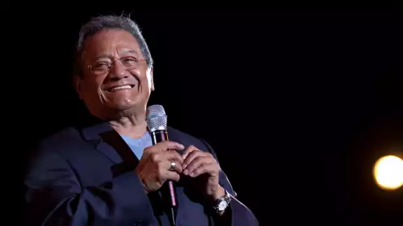 Compuso más de 400 canciones, de las cuales al rededor de 50 alcanzaron la fama de manera internacional