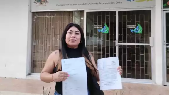 Es señalada por el supuesto desvío de más de 800 mil pesos Es señalada por el supuesto desvío de más de 800 mil pesos