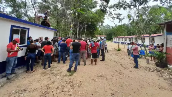 Los vecinos afirman que no fueron notificados por la Fiscalía General del Estado de la recuperación de la parcela 246; en la zona hay hasta una escuela Los vecinos afirman que no fueron notificados por la Fiscalía General del Estado de la recuperación de la parcela 246; en la zona hay hasta una escuela