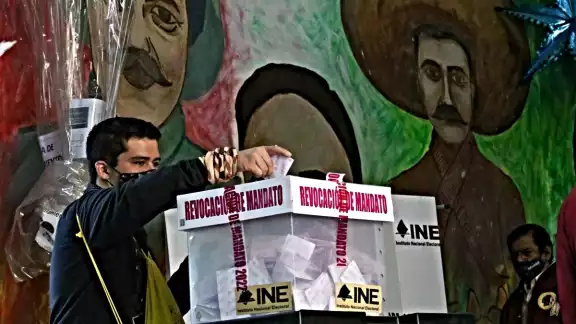 Revocación de Mandato es un referéndum impulsado por el presidente Andrés Manuel López Obrador. Foto: Cuartoscuro Revocación de Mandato es un referéndum impulsado por el presidente Andrés Manuel López Obrador. Foto: Cuartoscuro