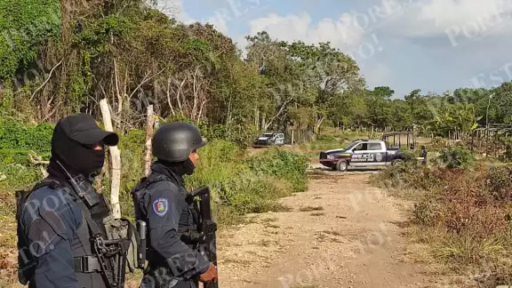 El cuerpo estaba envuelto en bolsas negras El cuerpo estaba envuelto en bolsas negras