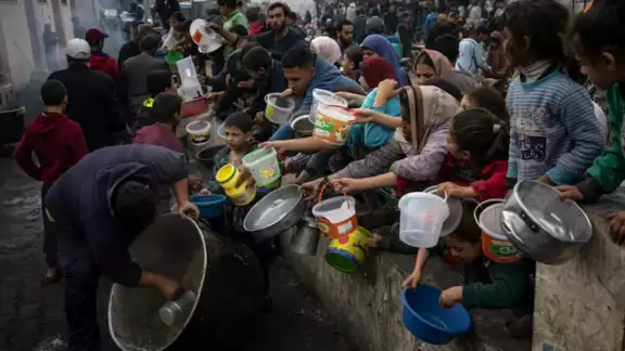 El hambre en Gaza asota a los niños El hambre en Gaza asota a los niños
