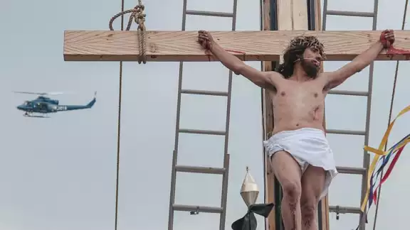 Las celebraciones pascuales en Iztapalapa culminan con este Viacrucis, marcando el momento más significativo de la Semana Santa para la comunidad Las celebraciones pascuales en Iztapalapa culminan con este Viacrucis, marcando el momento más significativo de la Semana Santa para la comunidad