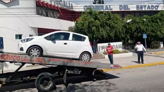 Hombre es detenido por elementos de la Fiscalía General del Estado Hombre es detenido por elementos de la Fiscalía General del Estado