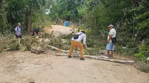 El pago del material pétreo se hará a la cuenta del ejido de X-Maben y Anexos El pago del material pétreo se hará a la cuenta del ejido de X-Maben y Anexos