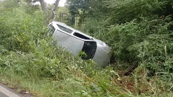 Al lugar, arribaron policías municipales, así como una ambulancia de esta misma corporación policíaca