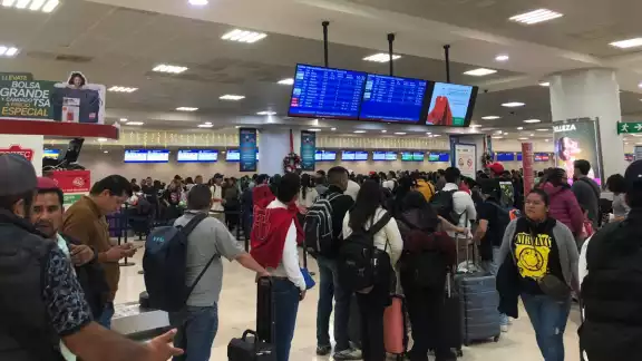 Se espera que en las próximas horas aterricen más vuelos a la terminal de Cancún