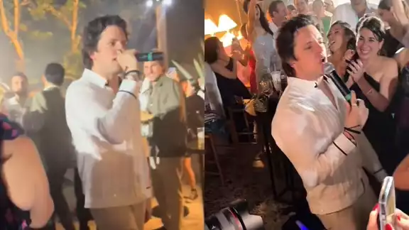 Lasso interpretó sus canciones a la pareja recién casada en Yucatán Lasso interpretó sus canciones a la pareja recién casada en Yucatán