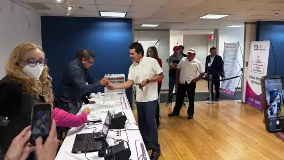 Marcelo Ebrad compartió en redes como votan los mexicanos en el extranjero Marcelo Ebrad compartió en redes como votan los mexicanos en el extranjero