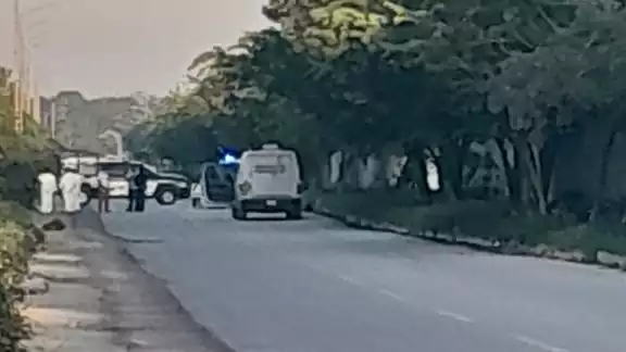 La zona fue acordonada para que servicios periciales de la fiscalía general del estado realicen su labor La zona fue acordonada para que servicios periciales de la fiscalía general del estado realicen su labor