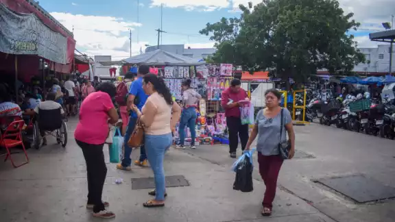 Centro Histórico permanece como uno de los puntos con mayor afluencia de la ciudad para surtirse de compras Centro Histórico permanece como uno de los puntos con mayor afluencia de la ciudad para surtirse de compras