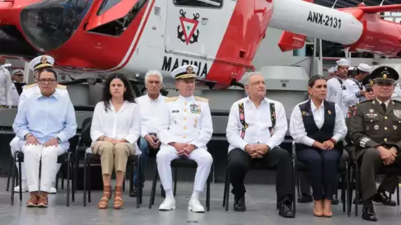 El Presidente Andrés Manuel López Obrador, recordó en el Día de la Marina a las víctimas del Huracán Otis en Acapulco
