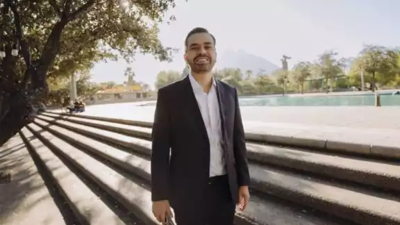 Jorge Álvarez Máynez busca llevar a consulta popular un posible cierre de Refinería de Cadereyta en Nuevo León