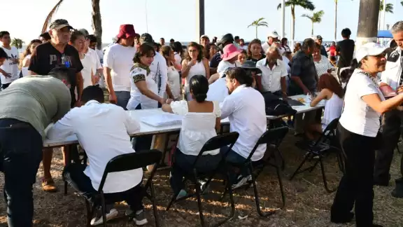 Campechanos piden la renuncia de Marcela Muñoz Martínez Campechanos piden la renuncia de Marcela Muñoz Martínez