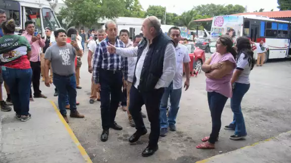 Ayer pararon 30 unidades, sin embargo, si no hay acuerdos, detendrán hasta 90 camiones