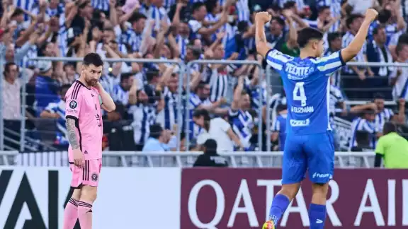 Lionel Messi asistió a Diego Gómez en el encuentro Lionel Messi asistió a Diego Gómez en el encuentro