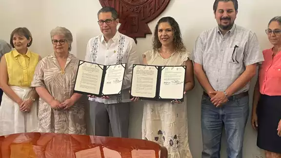 Podrán traer a los jóvenes a estudiar por seis meses, tiempo en el cual tienen acceso a cualquier materia de su interés en los campus de la UADY Podrán traer a los jóvenes a estudiar por seis meses, tiempo en el cual tienen acceso a cualquier materia de su interés en los campus de la UADY