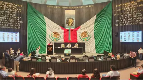 Los morenistas ahora aspiran a una Diputación federal, la sesión ordinaria del 28 de febrero será la última oportunidad para solicitar el permiso correspondiente.