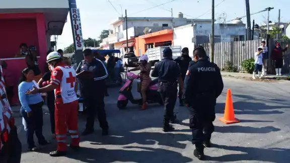 El sonido del golpe entre las carrocerías preocupó a vecinos El sonido del golpe entre las carrocerías preocupó a vecinos