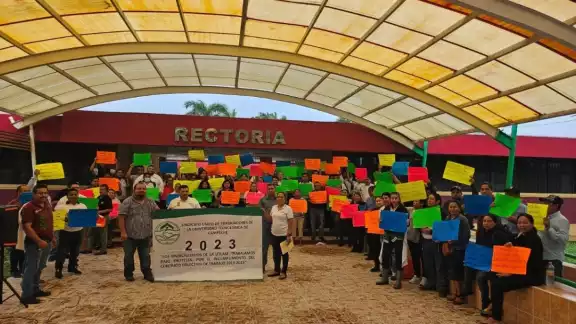 Desde el mes de febrero, a los trabajadores no les han pagado 18 prestaciones convenidas en el CCT Desde el mes de febrero, a los trabajadores no les han pagado 18 prestaciones convenidas en el CCT