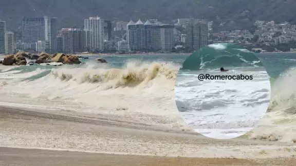 El hombre logró salir tras ser arrastrado por las olas El hombre logró salir tras ser arrastrado por las olas