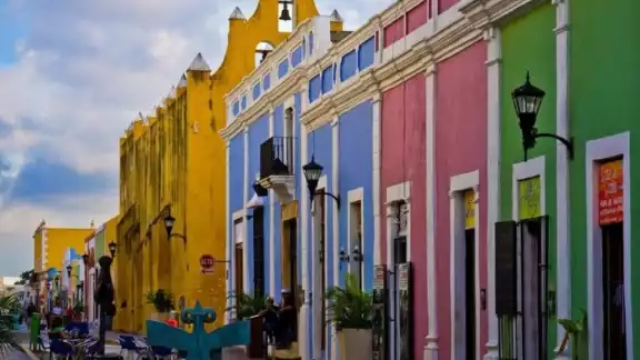 La calle 59 se ha convertido en el punto de encuentro más famoso de Campeche
