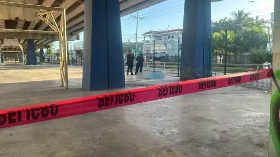 Tenía golpe en la cabeza; se descartó como causa de muerte. Tenía golpe en la cabeza; se descartó como causa de muerte.