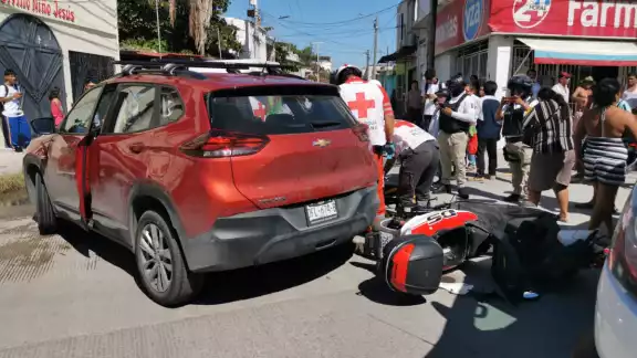 El motociclista fue trasladado al hospital por las múltiples lesiones El motociclista fue trasladado al hospital por las múltiples lesiones