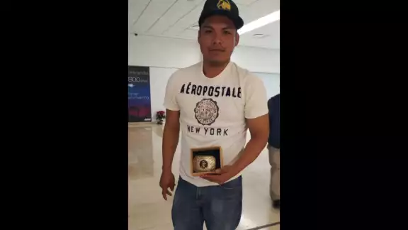 Finalmente, dijo que desde los 14 años de edad comenzó su afición a la charrería y su meta es llegar a ser campeón nacional