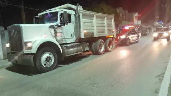 El volquetero fue multado en calles más adelante El volquetero fue multado en calles más adelante