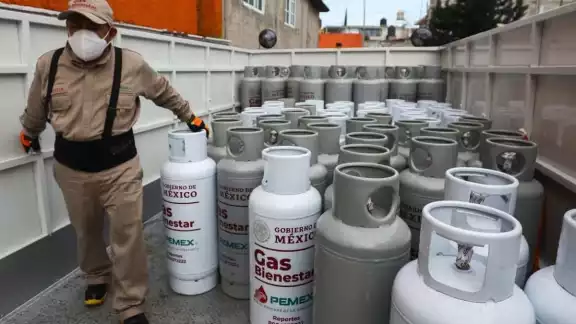 Andrés Manuel López Obrador indicó que cuando se creó Gas Bienestar, las gaseras y distribuidores ayudaron a que se controlaran los precios Andrés Manuel López Obrador indicó que cuando se creó Gas Bienestar, las gaseras y distribuidores ayudaron a que se controlaran los precios