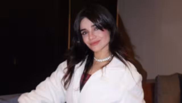 VIDEO: Así fue el intenso beso entre Alana Flores y Sebastián Cáceres durante Supernova Génesis 2026