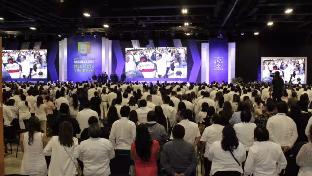 Dio como un hecho que el servicio de internet de fibra óptica se tendrá en todos los planteles yucatecos