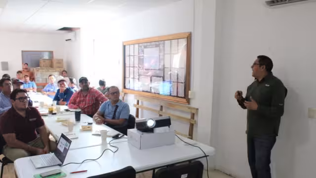 Brindan acompañamiento científico a cañeros de Quintana Roo para mejorar la producción de vara dulce