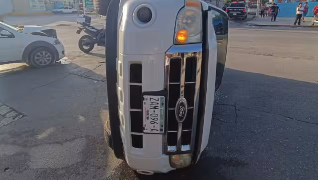 Se registraron daños materiales en el accidente en Cancún