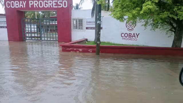 Persisten severos encharcamientos e inundaciones en calles de Progreso tras intensas lluvias