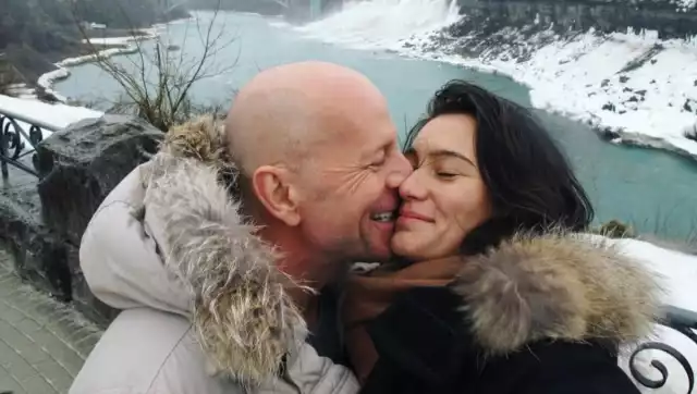Esposa de Bruce Willis rompe el silencio tras rumores sobre la muerte del actor