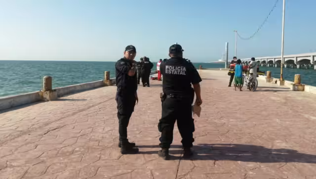 Sólo su amigo pudo ser salvado por algunas personas que ahí se encontraban