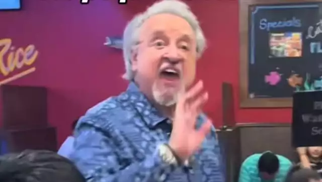 Carlos Villagrán está en el centro de la polémica por en que saludo a un niño que lo reconoció