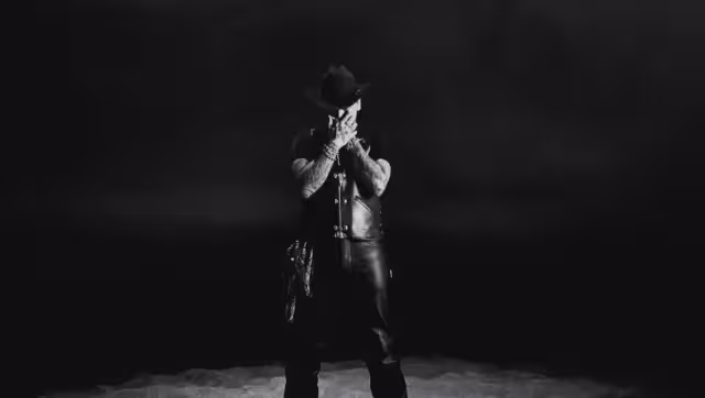 Christian Nodal reaparece en redes y presume tatuaje de Ángela Aguilar.