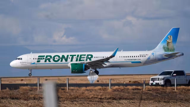 Tras el accidente, el Aeropuerto Internacional de Denver mantuvo cerrada la pista involucrada