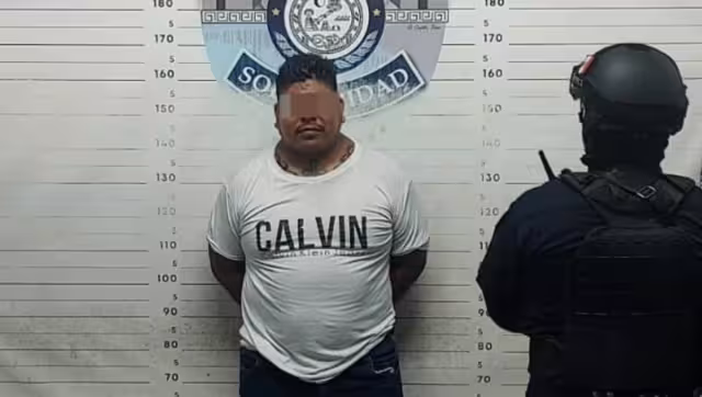 Elementos lograron asegurar el arma, seis cartuchos y 46 posibles dosis de narcóticos.