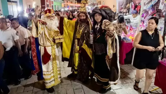 La noche de Reyes se viven en las calles de Ciudad del Carmen