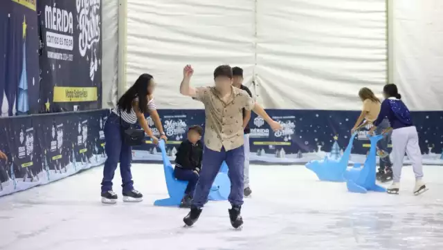 Cecilia Patrón inaugura la pista de patinaje gratuita, para promover la convivencia familiar