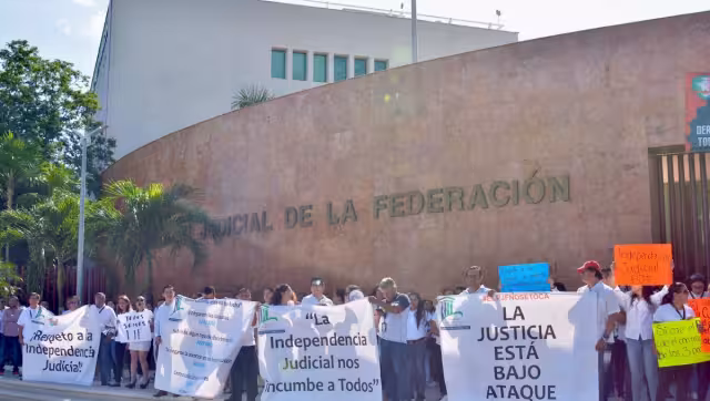 Trabajadores del PJF se manifestaron en Cancún