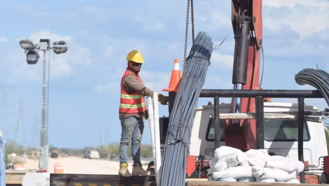 El Tramo 4 ha generado 62 mil empleos y se construyen 23 obras de drenaje transversal